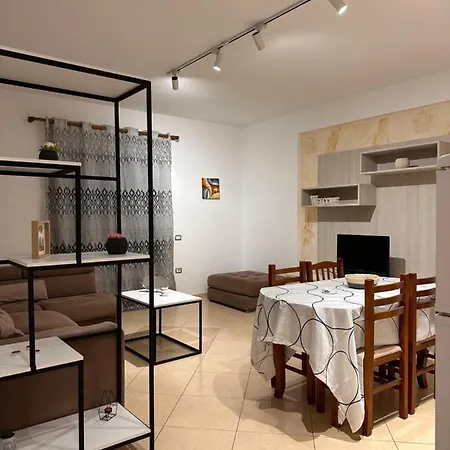 Xh L Apartment